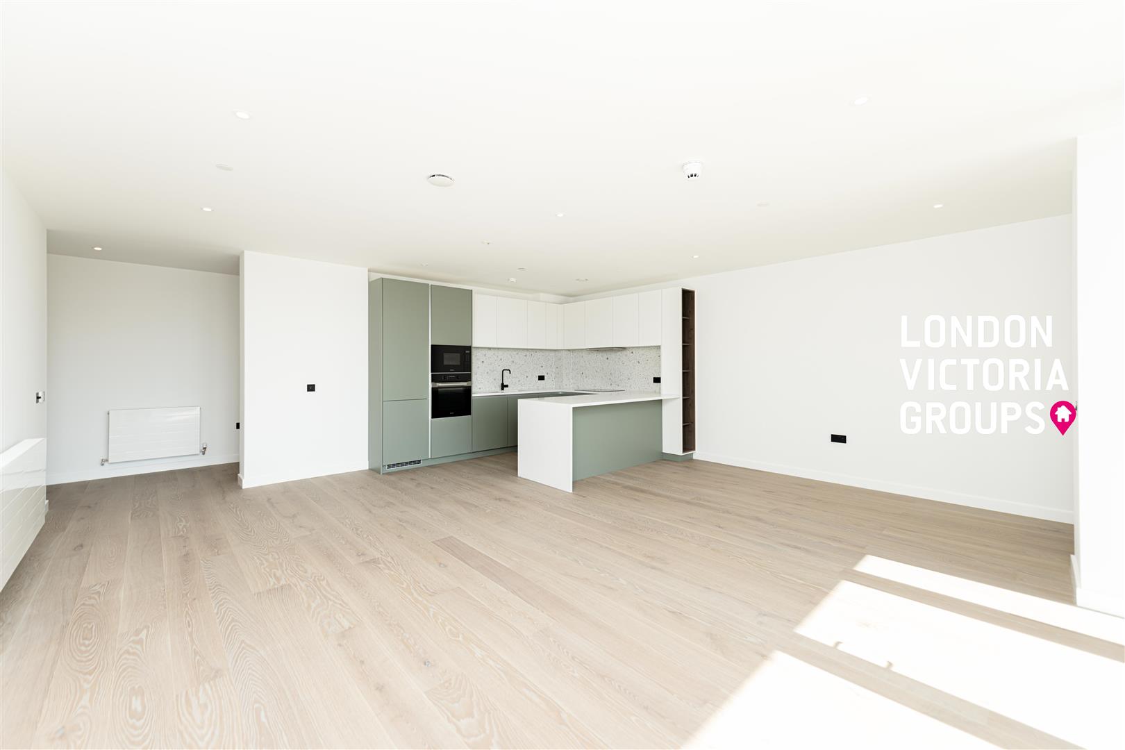 2 bed property in Herland Court, Carnwath Road, London